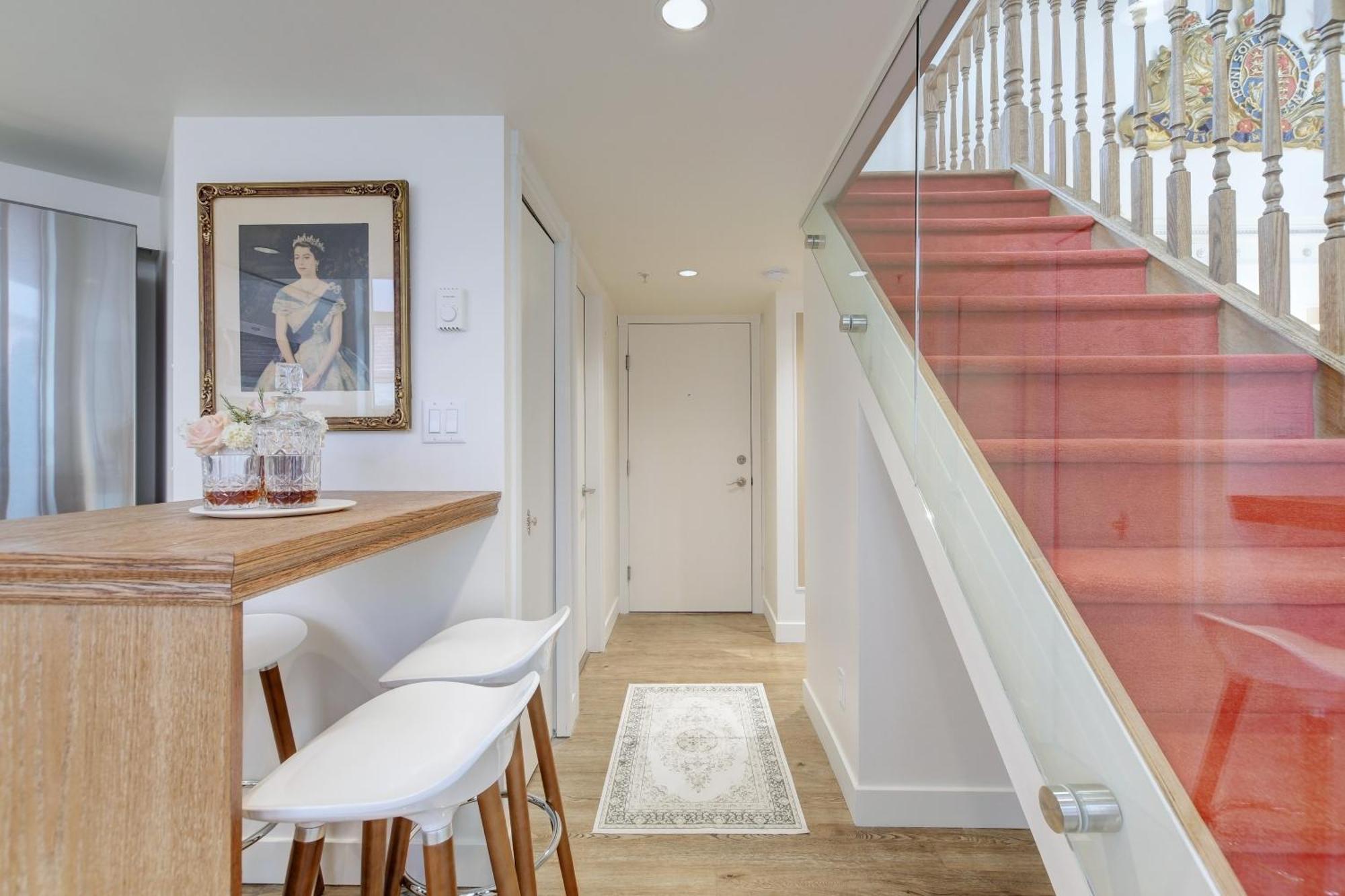 Victoria'S Parliamentary Suite With Private Rooftop Patio & Harbour View Esterno foto
